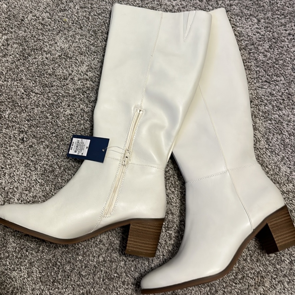 NWT Target Boots Size 9.5